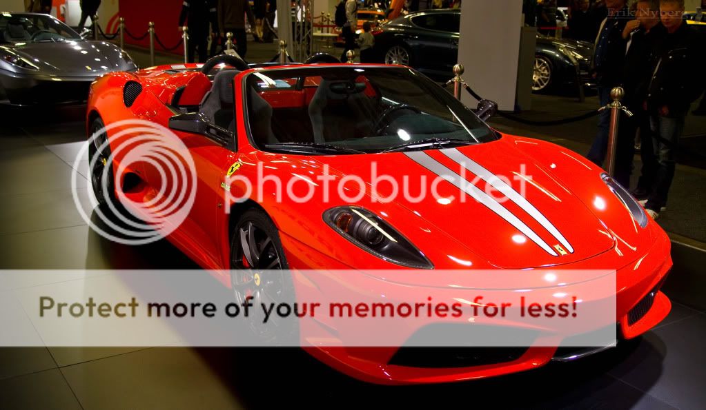 http://i856.photobucket.com/albums/ab125/Masquerade17/Motorshow2/IMG_3521.jpg