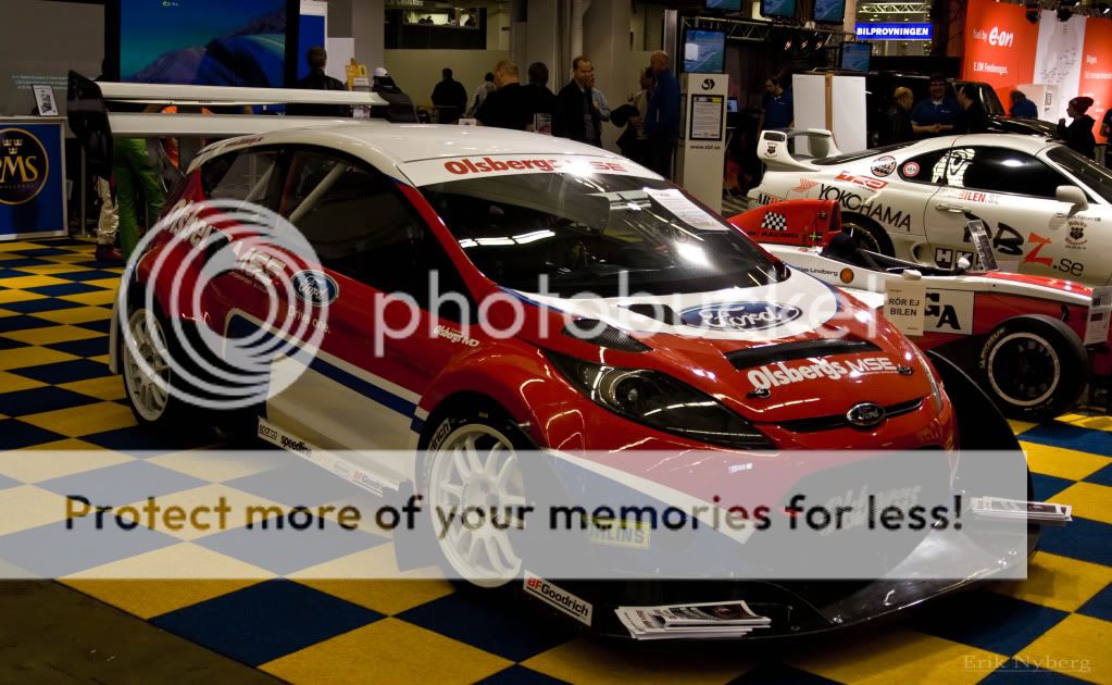 http://i856.photobucket.com/albums/ab125/Masquerade17/Motorshow2/IMG_3531.jpg