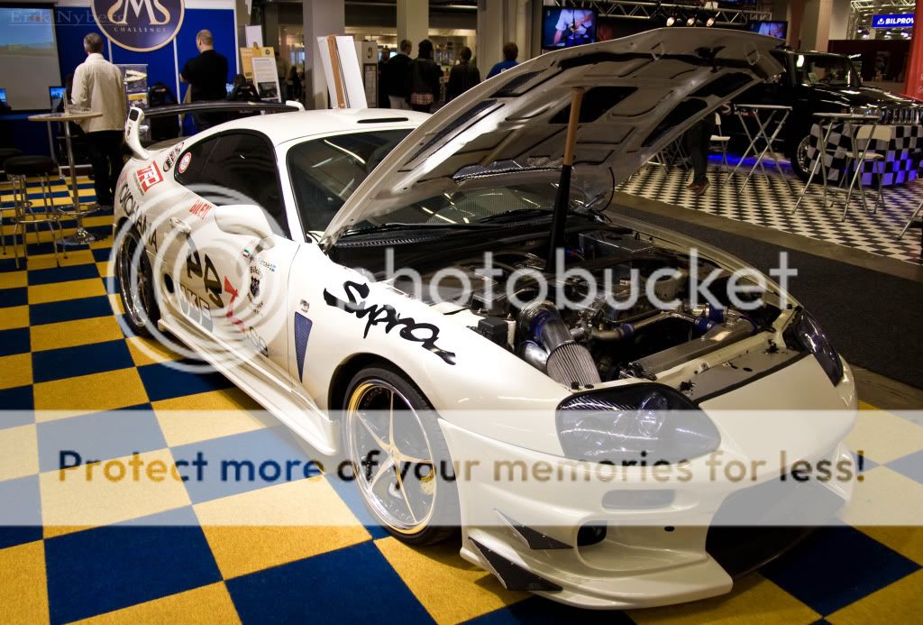 http://i856.photobucket.com/albums/ab125/Masquerade17/Motorshow2/IMG_3549.jpg